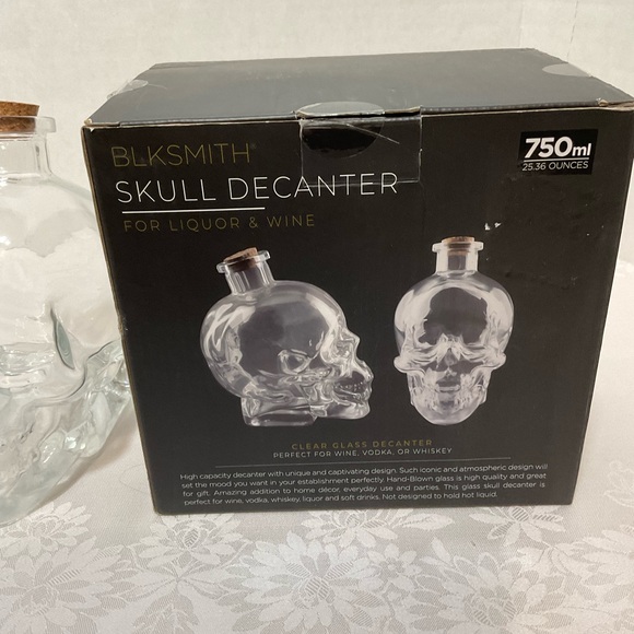 Crystal Head Skull Decanter- Holds 750ml - NIB - Picture 3 of 10